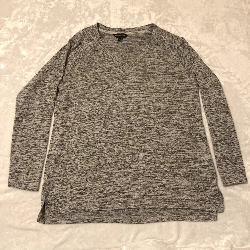 Banana Republic V-Neck Tunic Top Gray Oversize Long Sleeveโ Basic Knit Womens L